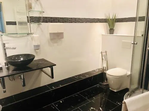 Aparthotel-Christie Berlin 3*,